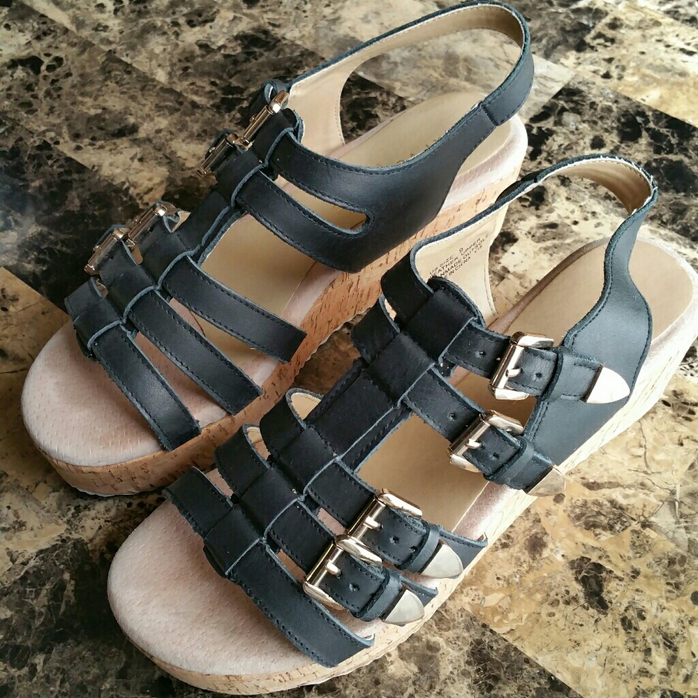 Very Volatile black leather platform sandals